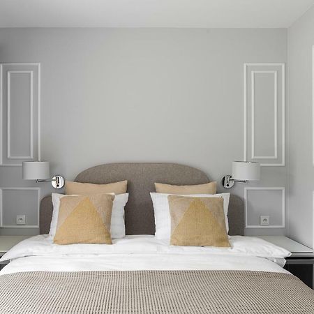 Queen Apartment กดิเนีย ภายนอก รูปภาพ