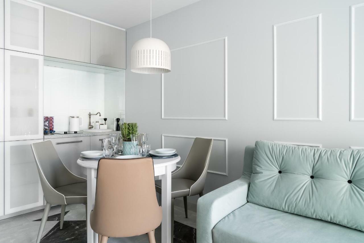 Queen Apartment กดิเนีย ภายนอก รูปภาพ