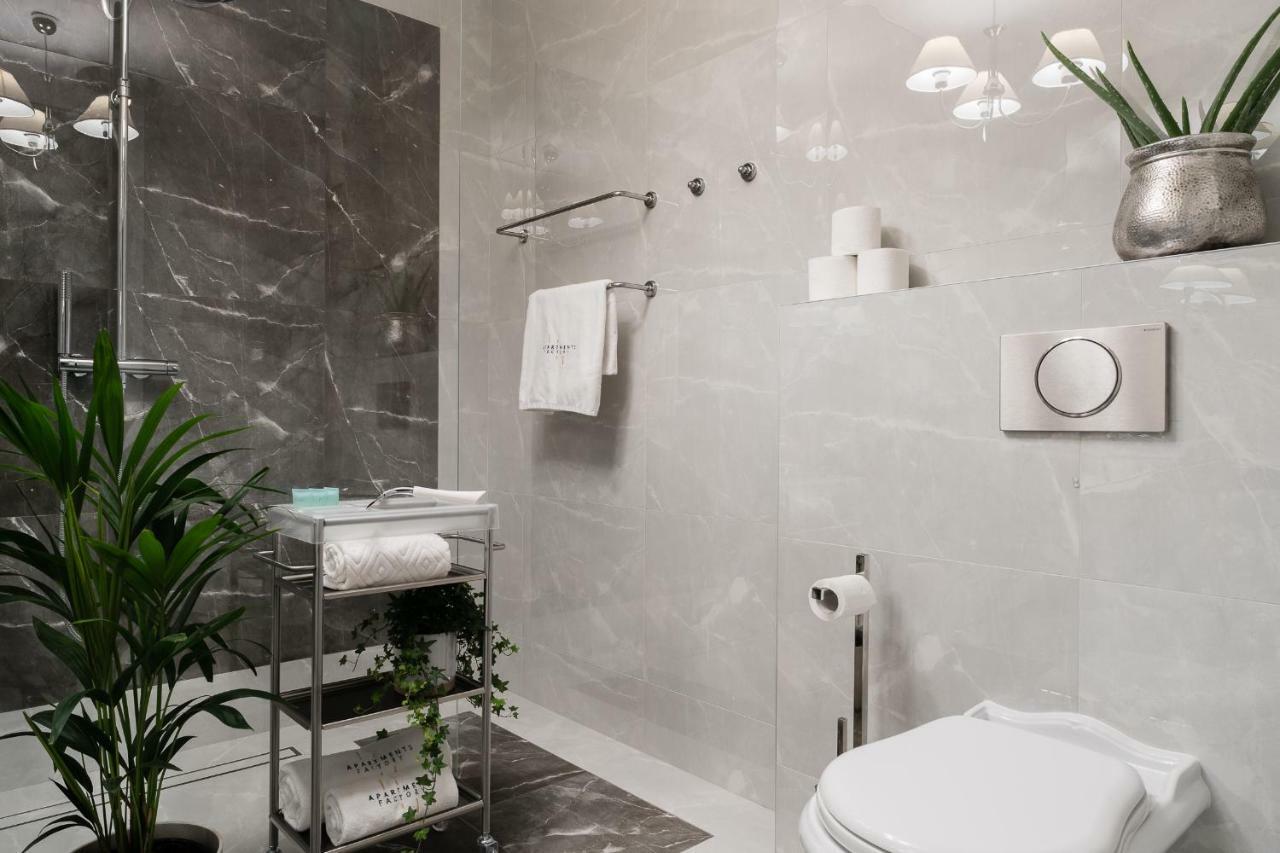 Queen Apartment กดิเนีย ภายนอก รูปภาพ
