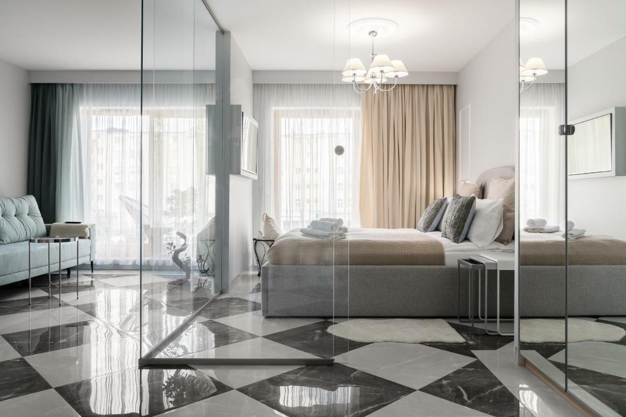 Queen Apartment กดิเนีย ภายนอก รูปภาพ