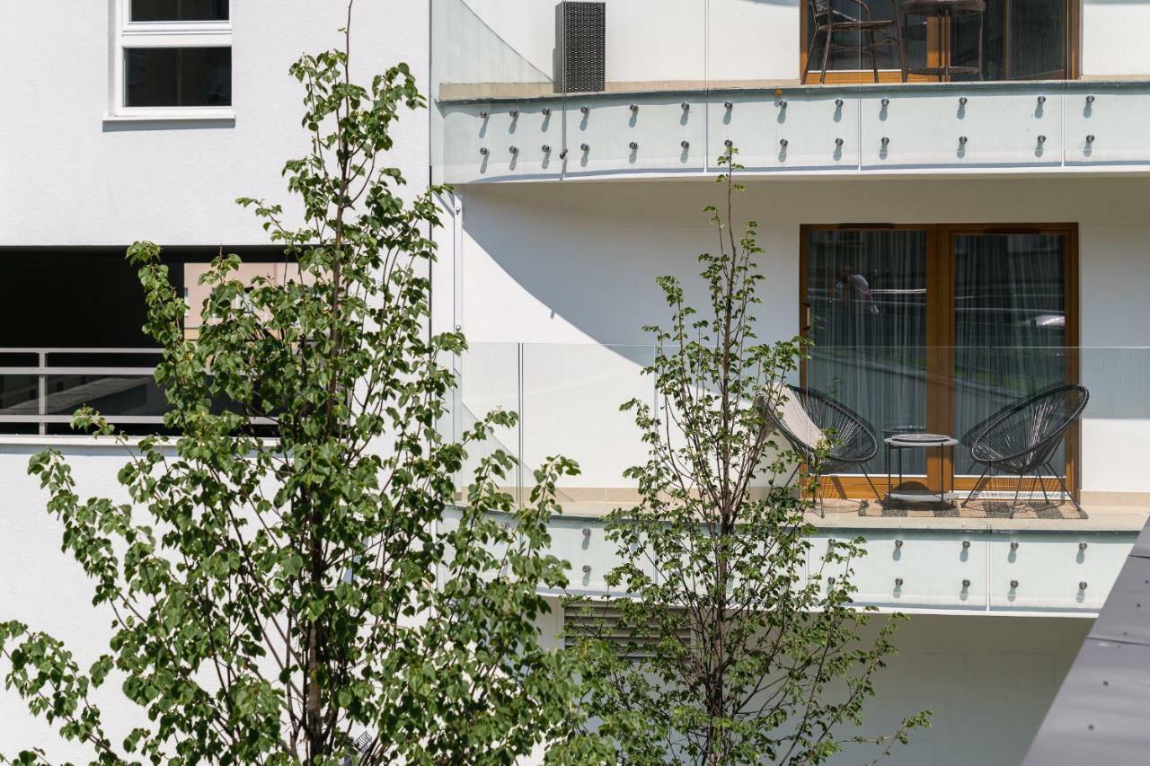 Queen Apartment กดิเนีย ภายนอก รูปภาพ
