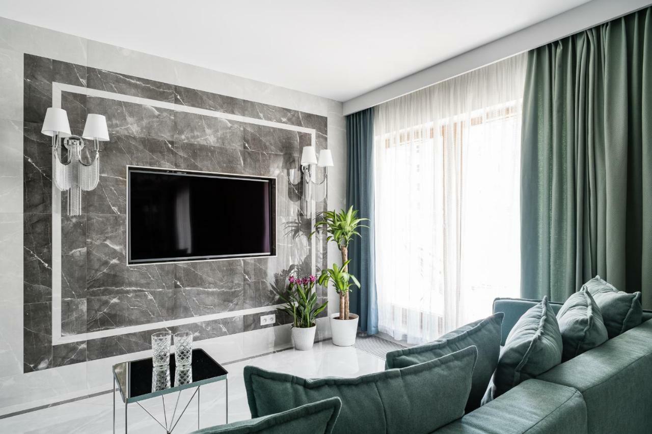 Queen Apartment กดิเนีย ภายนอก รูปภาพ